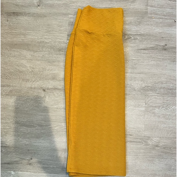 New LULAROE CASSIE Pencil Skirt Small Stretch 4/6 Mustard